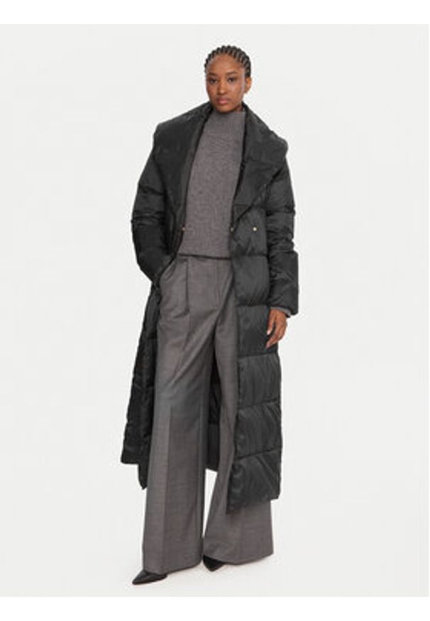 TwinSet - TWINSET Kurtka puchowa 252TT2050 Czarny Regular Fit. Kolor: czarny. Materiał: syntetyk. Sezon: zima