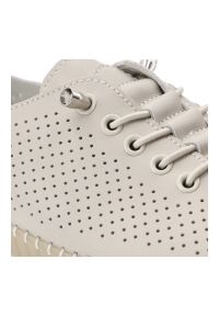 Półbuty damskie Filippo, cholewka skóra naturalna perforowana sznurowanie minimalistyczny fason lekka konstrukcja elastyczne wykończenie wygodne dopa. Zapięcie: sznurówki. Kolor: beżowy. Materiał: skóra. Szerokość cholewki: normalna #4