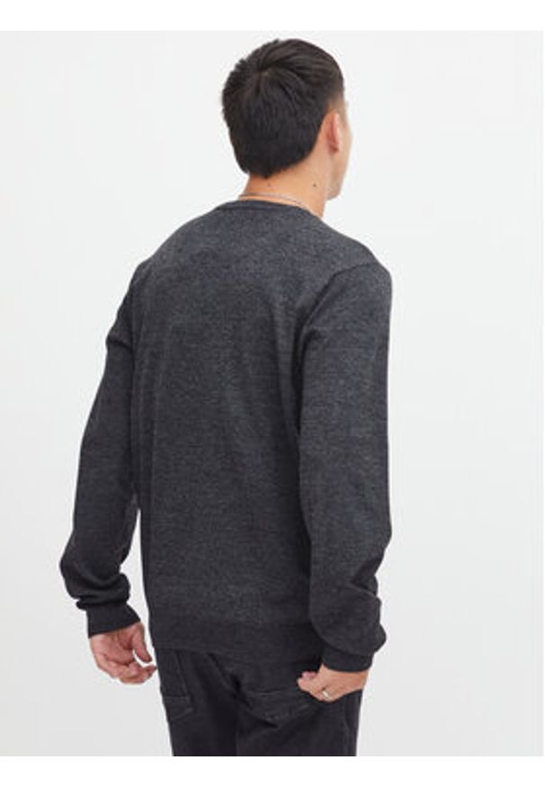 Blend Sweter 20715850 Czarny Regular Fit. Kolor: czarny. Materiał: syntetyk