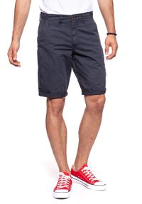 Wrangler - KRÓTKIE SPODENKI WRANGLER CHINO SHORTS NAVY W14MLL49I. Długość: krótkie. Styl: klasyczny