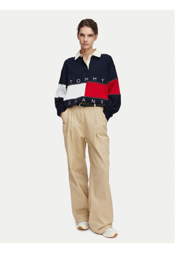 Tommy Jeans Spodnie materiałowe DW0DW21698 Beżowy Regular Fit. Kolor: beżowy. Materiał: bawełna