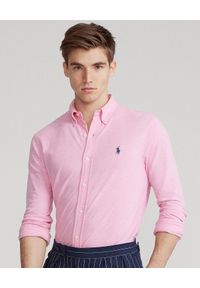 Ralph Lauren - RALPH LAUREN - Różowa koszula Featherweight Mesh Custom Fit. Typ kołnierza: polo. Kolor: różowy, wielokolorowy, fioletowy. Materiał: mesh. Długość rękawa: długi rękaw. Długość: długie. Wzór: haft, ze splotem #1