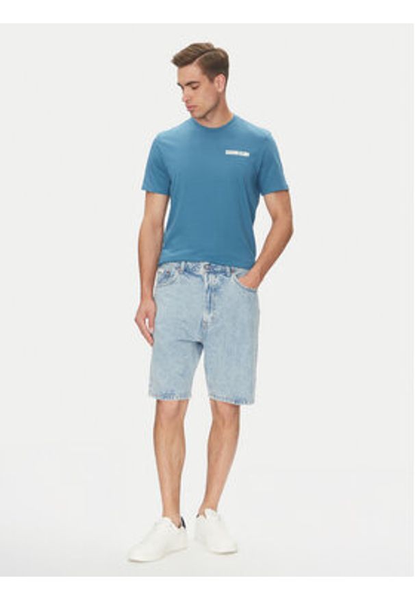 Calvin Klein Jeans T-Shirt LV04RC846G Niebieski Regular Fit. Kolor: niebieski. Materiał: bawełna