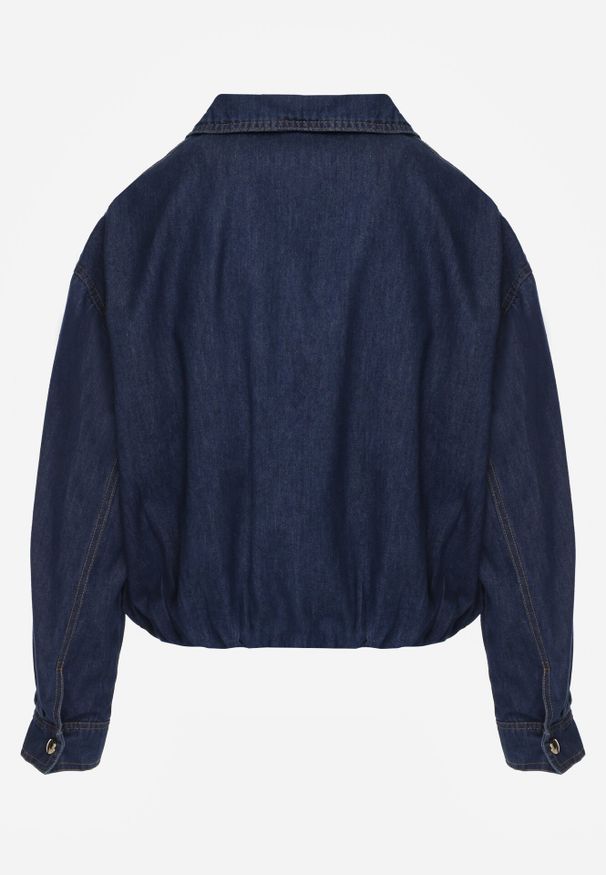 Born2be - Ciemnoniebieska Jeansowa Kurtka Przejściowa z Bawełny o Kroju Bombki z Kołnierzykiem Jotima. Okazja: na randkę, na co dzień. Kolor: niebieski. Materiał: jeans, bawełna. Styl: elegancki, casual