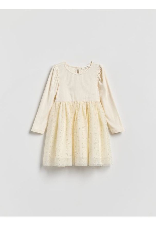Reserved - Sukienka z tiulowym dołem - kremowy. Kolor: kremowy. Materiał: tiul
