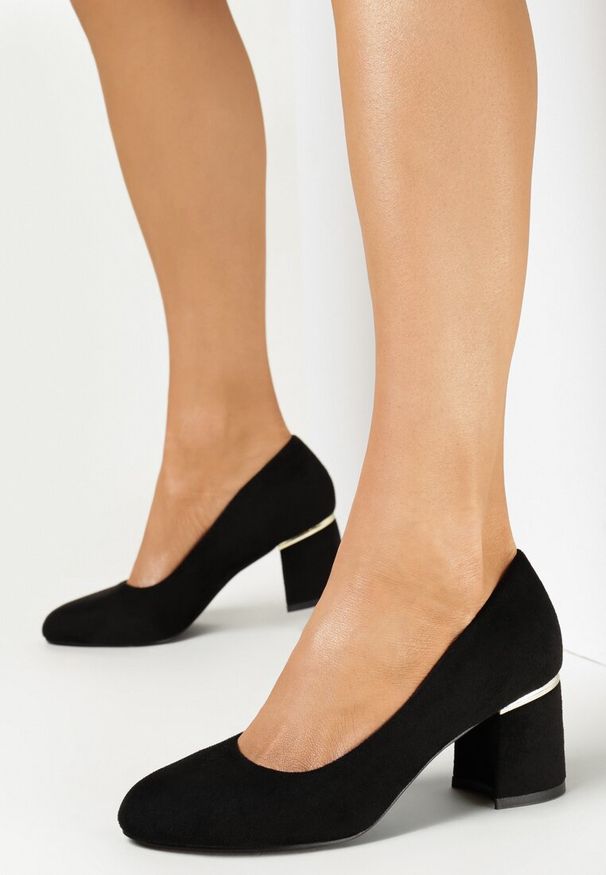 Born2be - Czarne Eleganckie Czółenka na Słupku z Okrągłym Noskiem Kaelyn. Nosek buta: okrągły. Kolor: czarny. Obcas: na słupku. Styl: elegancki