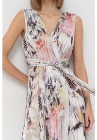 Marciano Guess sukienka maxi rozkloszowana. Typ sukienki: rozkloszowane, plisowane. Długość: maxi #3