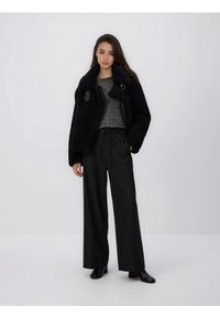 Reserved - Szerokie spodnie z kantem - ciemnoszary. Kolor: szary. Materiał: wiskoza, tkanina