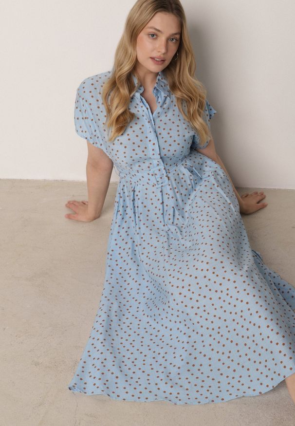 Born2be - Niebieska Koszulowa Sukienka z Wiskozy w Groszki z Wiązanym Paskiem w Talii Heless. Okazja: na co dzień, na spacer. Kolor: niebieski. Materiał: wiskoza. Wzór: grochy. Typ sukienki: koszulowe. Styl: casual, klasyczny, retro