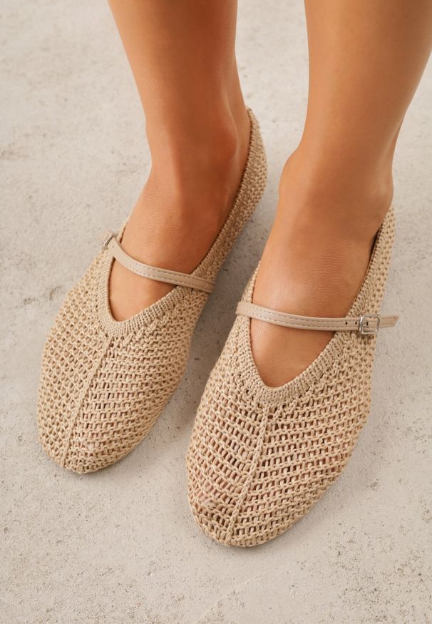 Born2be - Ciemnobeżowe Plecione Balerinki VICES z Paskiem z Klamerką Renell. Okazja: na co dzień. Zapięcie: pasek. Kolor: beżowy. Wzór: haft. Sezon: wiosna, lato. Styl: boho, casual, klasyczny, elegancki
