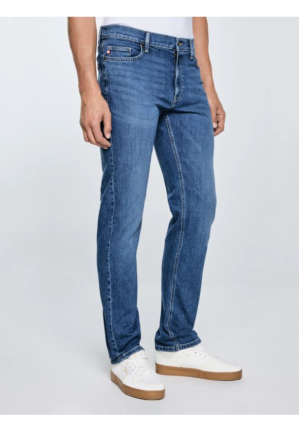 Big-Star - Jeansy męskie z prostą nogawką niebieskie Colt 434. Okazja: na co dzień. Stan: podwyższony. Kolor: niebieski. Styl: casual, vintage, klasyczny