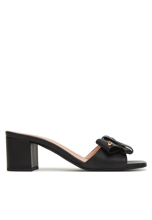 Love Moschino - LOVE MOSCHINO Klapki JA28115G0OIE0000 Czarny. Kolor: czarny. Materiał: skóra