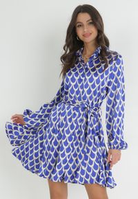 Born2be - Niebieska Koszulowa Sukienka z Wiązanym Paskiem Atheneta. Kolor: niebieski. Materiał: materiał. Wzór: nadruk. Typ sukienki: koszulowe #1