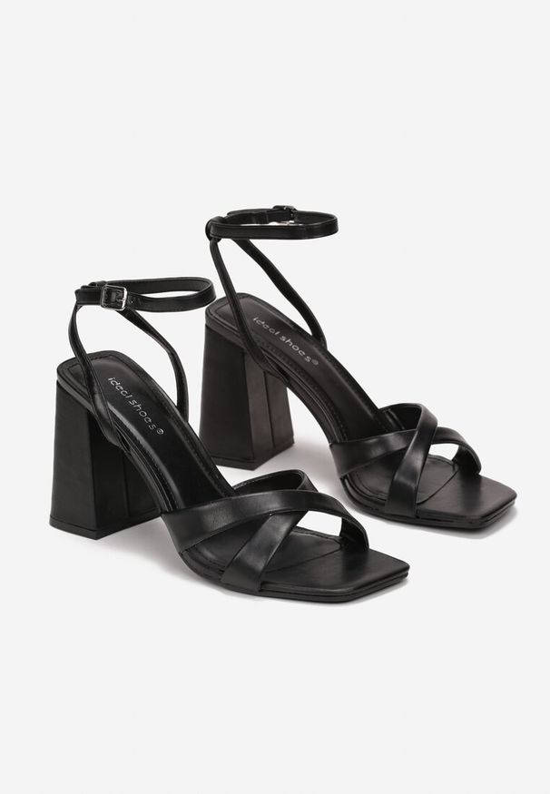 Born2be - Czarne Sandały na Słupku z Kwadratowym Noskiem Ashai. Kolor: czarny. Obcas: na słupku. Styl: elegancki