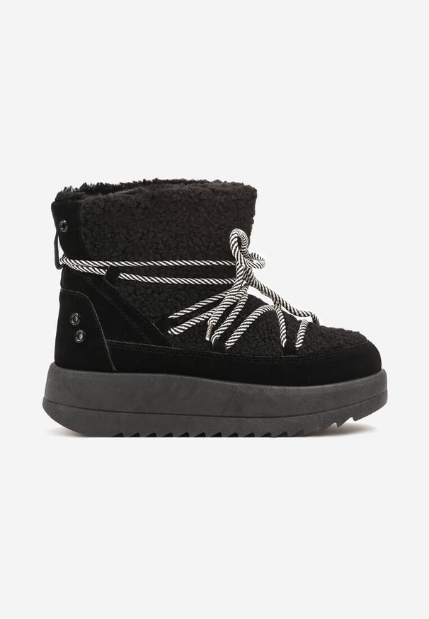Renee - Czarne Niezapinane Śniegowce na Niskiej Platformie z Futerkiem i Sznurowaniem Avalisande. Zapięcie: sznurówki. Kolor: czarny. Materiał: futro. Szerokość cholewki: normalna. Sezon: zima. Obcas: na platformie