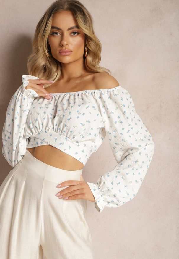 Renee - Biała Bluzka w Kwiatowy Print z Wiązaniem pod Biustem Dequoia. Kolor: biały. Wzór: kwiaty, nadruk