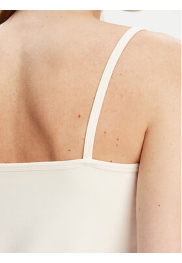 Guess Top V5RP09 KCD02 Écru Regular Fit. Materiał: syntetyk
