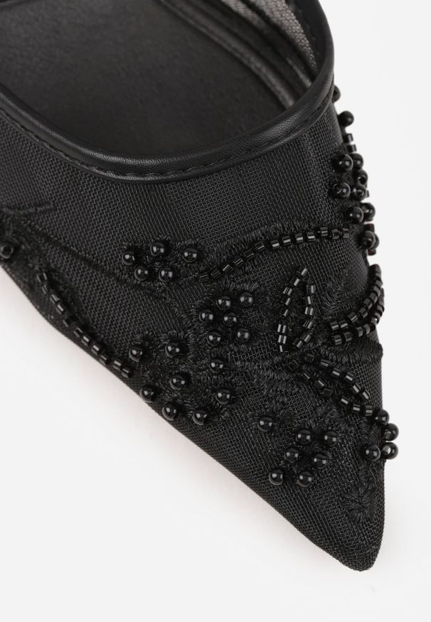 Renee - Czarne Szpilki VICES Slingback z Noskami w Szpic Ozdobionymi Haftem i Koralikami Laraidina. Zapięcie: pasek. Kolor: czarny. Materiał: satyna. Wzór: aplikacja, haft. Obcas: na szpilce