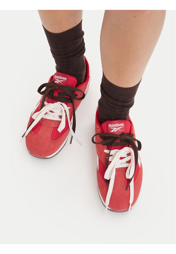 Reebok Sneakersy C-FIORI AR30309WRCT Czerwony. Kolor: czerwony. Materiał: skóra, zamsz