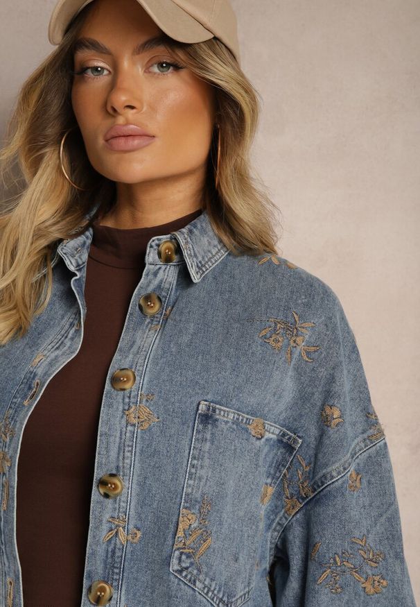 Renee - Niebieska Koszulowa Kurtka Jeansowa z Bawełny w Hafty Merinorie. Okazja: na co dzień. Kolor: niebieski. Materiał: bawełna, jeans. Długość rękawa: długi rękaw. Długość: długie. Wzór: haft. Styl: casual