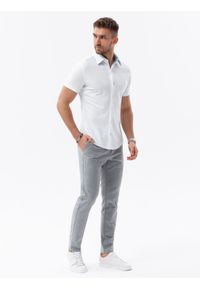 Ombre Clothing - Dzianinowa męska koszula slim fit z krótkim rękawem i kołnierzykiem – biała V1. Typ kołnierza: polo. Kolor: biały. Materiał: dzianina. Długość rękawa: krótki rękaw. Długość: krótkie. Styl: sportowy, elegancki #7