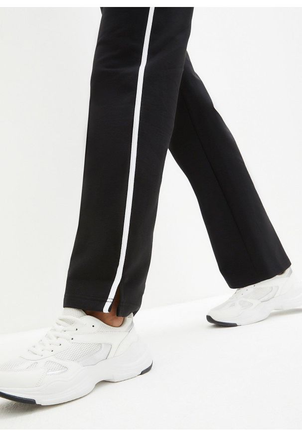 bonprix - Spodnie dresowe z grubej bawełny (2 pary). Kolor: czarny. Materiał: bawełna, dresówka. Styl: sportowy