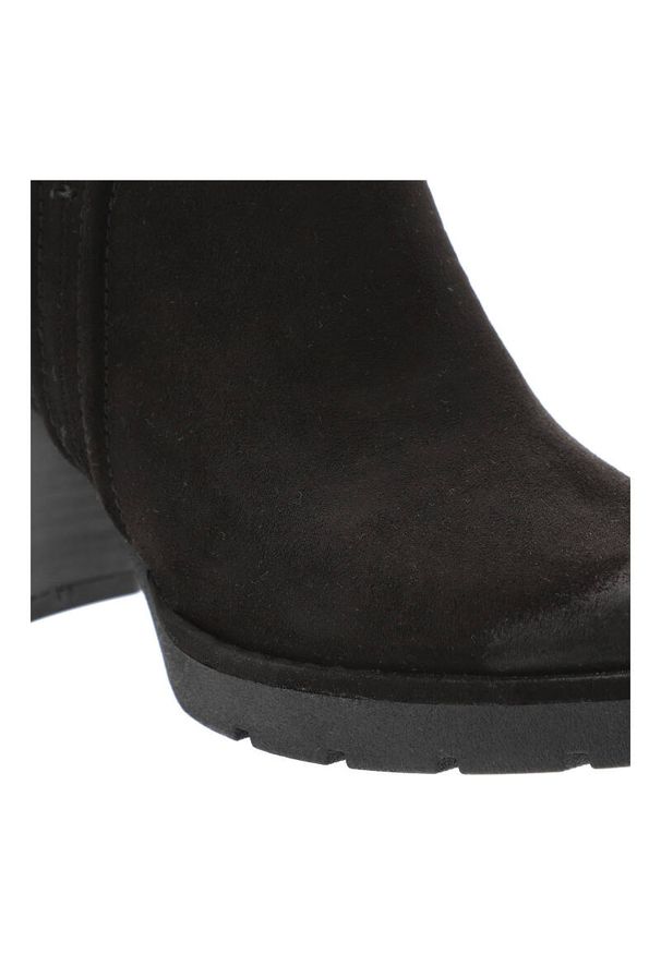 Czarne Botki Marco Tozzi Modne Obuwie Damskie. Okazja: na co dzień. Kolor: czarny. Materiał: jeans, syntetyk, futro, zamsz. Obcas: na obcasie. Styl: casual, elegancki. Wysokość obcasa: średni