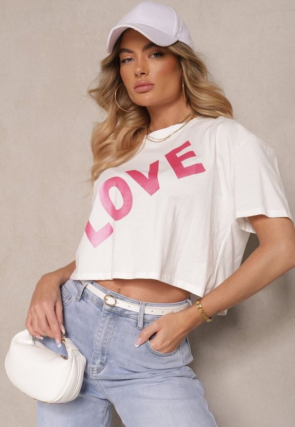 Renee - Biały Krótki T-shirt Oversize z Bawełny z Ozdobnym Napisem Sanillva. Okazja: na co dzień. Kolor: biały. Materiał: bawełna. Długość: krótkie. Wzór: napisy. Styl: casual