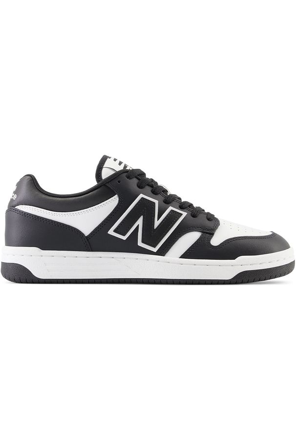 Buty unisex New Balance BB480LBA – czarno-białe. Okazja: na co dzień. Kolor: wielokolorowy, biały, czarny. Materiał: skóra, materiał, syntetyk, dresówka. Szerokość cholewki: normalna. Sport: turystyka piesza