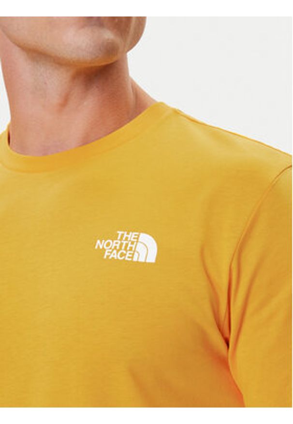 The North Face T-Shirt Redbox NF0A87NP Żółty Regular Fit. Kolor: żółty. Materiał: bawełna