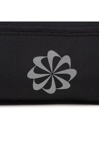 Nike Saszetka nerka N100641 015 Czarny. Kolor: czarny. Materiał: materiał #2