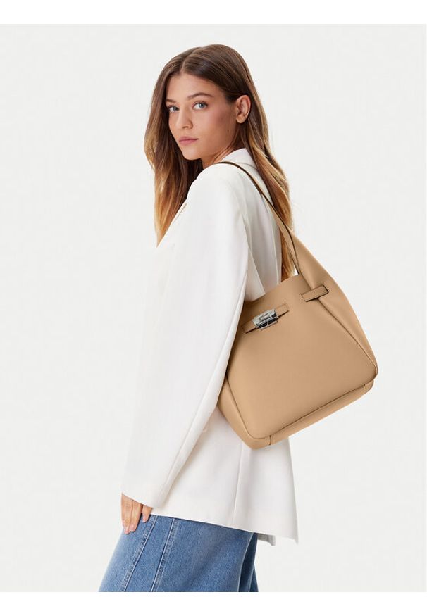 DKNY Torebka R52CAK42 Brązowy. Kolor: brązowy. Materiał: skórzane