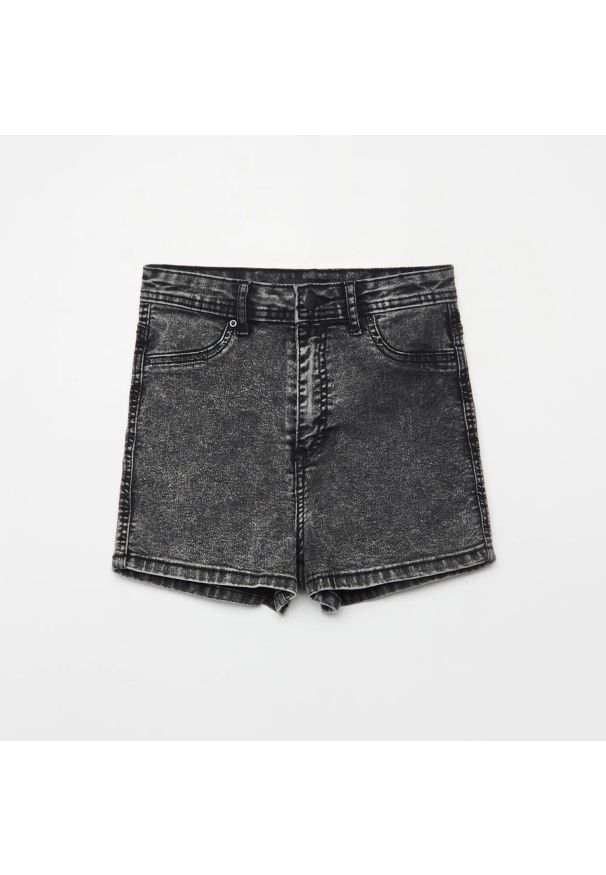 Cropp - Jeansowe szorty high waist - Szary. Stan: podwyższony. Kolor: szary. Materiał: jeans