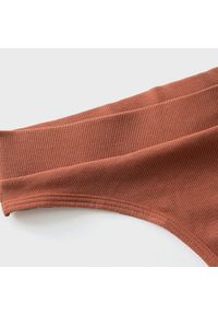 Intica - Stringi sportowe elastyczne do codziennych aktywności Eleanora. Kolor: beżowy. Materiał: tkanina, materiał #3