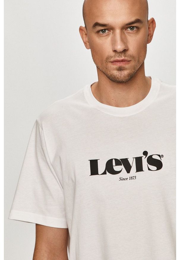 Levi's® - Levi's - T-shirt. Okazja: na spotkanie biznesowe. Kolor: biały. Materiał: dzianina. Wzór: nadruk. Styl: biznesowy