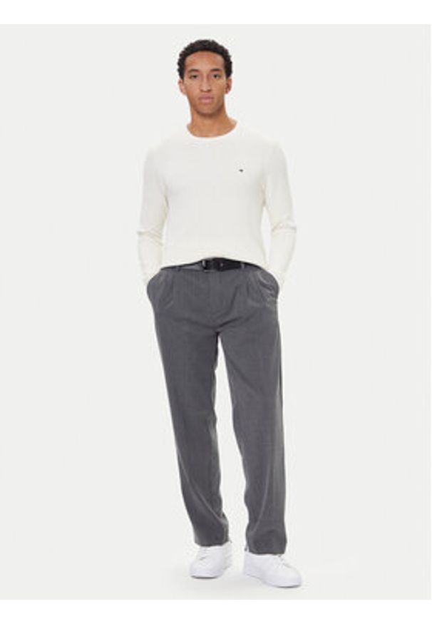 TOMMY HILFIGER - Tommy Hilfiger Sweter Essential MW0MW36347 Écru Regular Fit. Materiał: bawełna