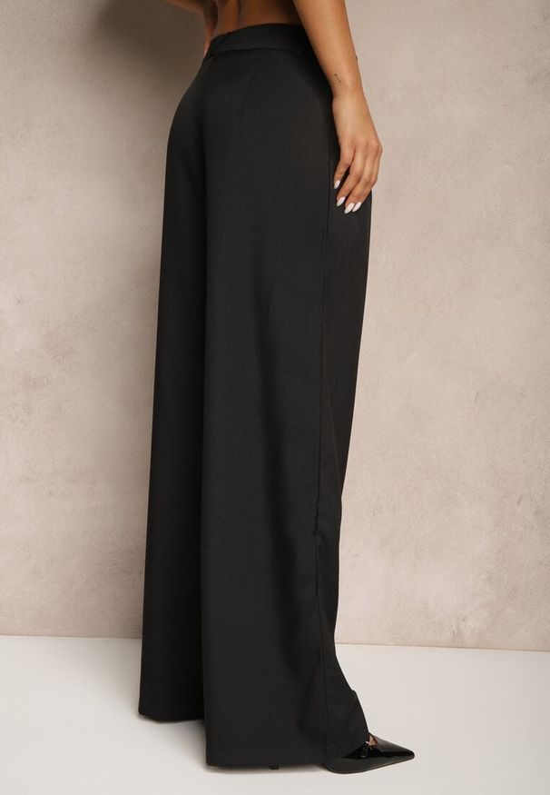 Renee - Czarne Spodnie High Waist Garniturowe z Szerokim Nogawkami Silzemia. Okazja: na spotkanie biznesowe, do pracy, na co dzień. Stan: podwyższony. Kolor: czarny. Styl: elegancki, biznesowy, klasyczny, casual
