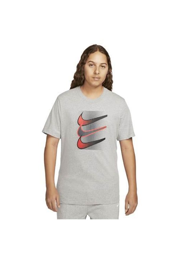 Koszulka sportowa męska Nike M Nsw Tee 12mo Swoosh. Kolor: wielokolorowy. Długość rękawa: krótki rękaw. Długość: krótkie