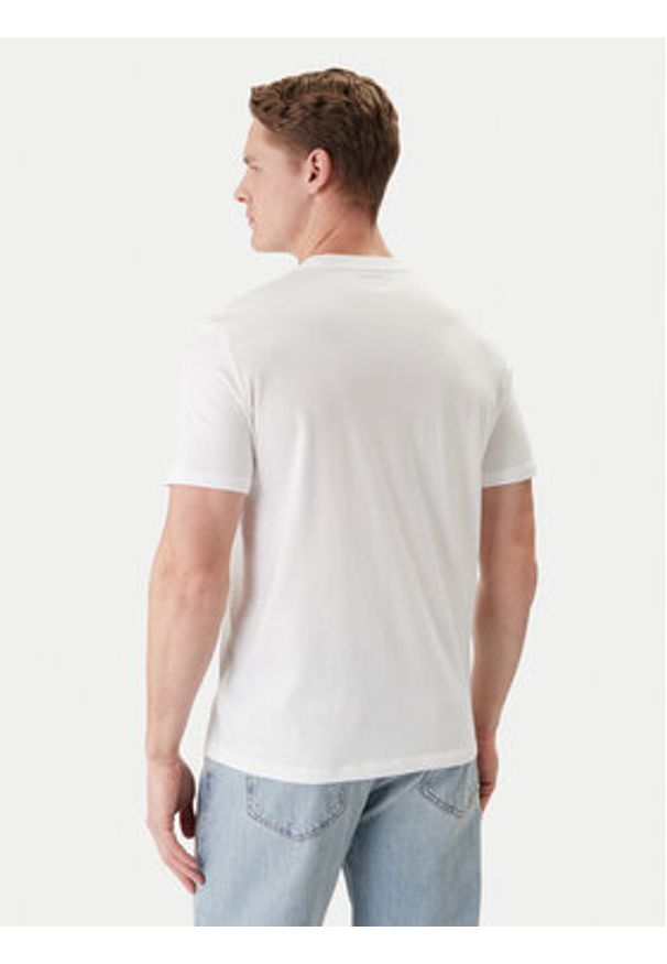 Calvin Klein Jeans T-Shirt LV04RF800G Biały Classic Fit. Kolor: biały. Materiał: bawełna