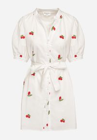 Born2be - Biała Bawełniana Sukienka Koszulowa Zdobiona Haftem w Wisienki Delarmira. Okazja: na co dzień. Typ kołnierza: dekolt w serek. Kolor: biały. Materiał: bawełna. Wzór: aplikacja, haft. Typ sukienki: koszulowe. Styl: casual, elegancki #3