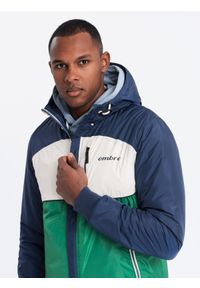 Ombre Clothing - Lekka kolorowa kurtka sportowa męska z polarem – zielono-granatowa V20 - Rozmiar: M. Typ kołnierza: kołnierzyk stójkowy. Kolor: zielony. Materiał: polar. Wzór: kolorowy. Styl: sportowy #3