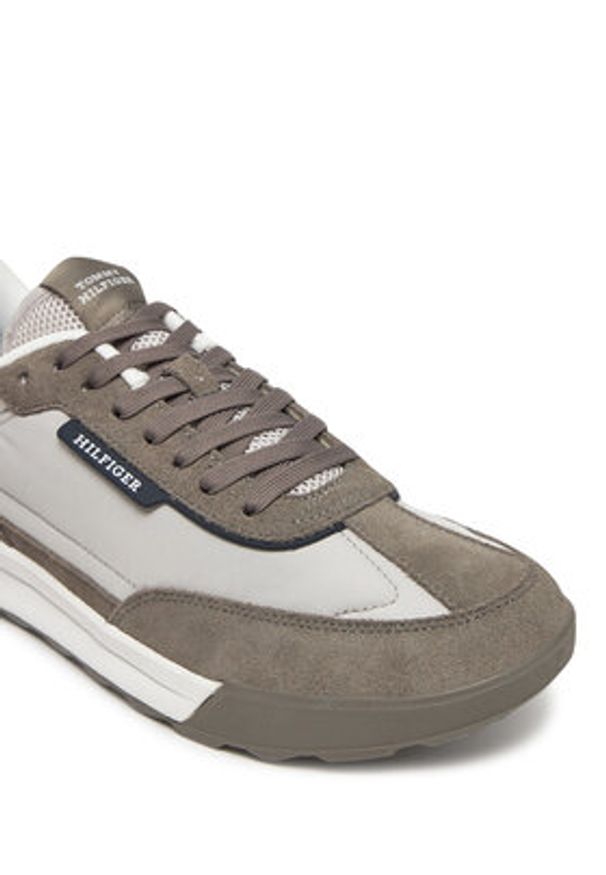 TOMMY HILFIGER - Tommy Hilfiger Sneakersy Retro Runner Nylon Mix FM0FM05523 Beżowy. Kolor: beżowy. Materiał: zamsz, skóra