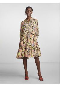 YAS Sukienka codzienna 26029225 Kolorowy Regular Fit. Okazja: na co dzień. Kolor: brązowy. Materiał: wiskoza. Wzór: kolorowy. Typ sukienki: proste. Styl: casual
