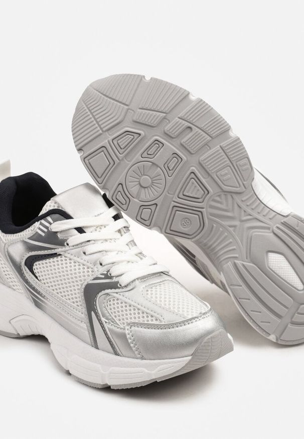 Born2be - Biało-Srebrne Sneakersy z Siateczką na Piankowej Podeszwie Vallexia. Okazja: na co dzień. Nosek buta: okrągły. Kolor: biały. Materiał: jeans