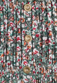 Renee - Zielono-Różowa Taliowana Sukienka Bawełniana o Rozkloszowanym Kroju z Gumką w Pasie Nelyssa. Okazja: na co dzień, na randkę. Typ kołnierza: dekolt hiszpanka. Kolor: zielony. Materiał: bawełna. Długość rękawa: na ramiączkach. Sezon: lato. Styl: boho, casual #8