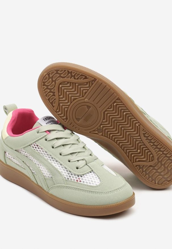 Renee - Jasnozielone Sneakersy ze Wstawkami z Siatki i Paskami na Boku Garisen. Zapięcie: pasek. Kolor: zielony