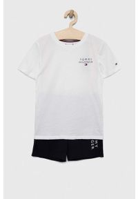 TOMMY HILFIGER - Tommy Hilfiger piżama bawełniana dziecięca kolor biały z nadrukiem. Kolor: biały. Materiał: bawełna. Długość: krótkie. Wzór: nadruk #1