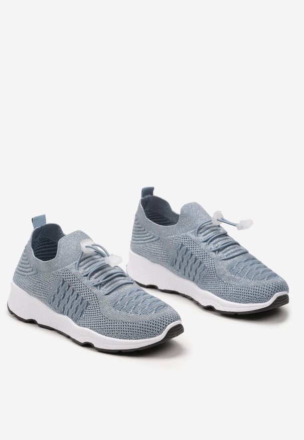 Born2be - Jasnoniebieskie Buty Sportowe z Metaliczną Nitką i Gumką ze Stoperem Qiliara. Kolor: niebieski