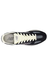 Buty unisex New Balance U471AQ – czarna. Kolor: czarny. Materiał: zamsz. Szerokość cholewki: normalna. Wzór: jodełka. Sezon: lato #4