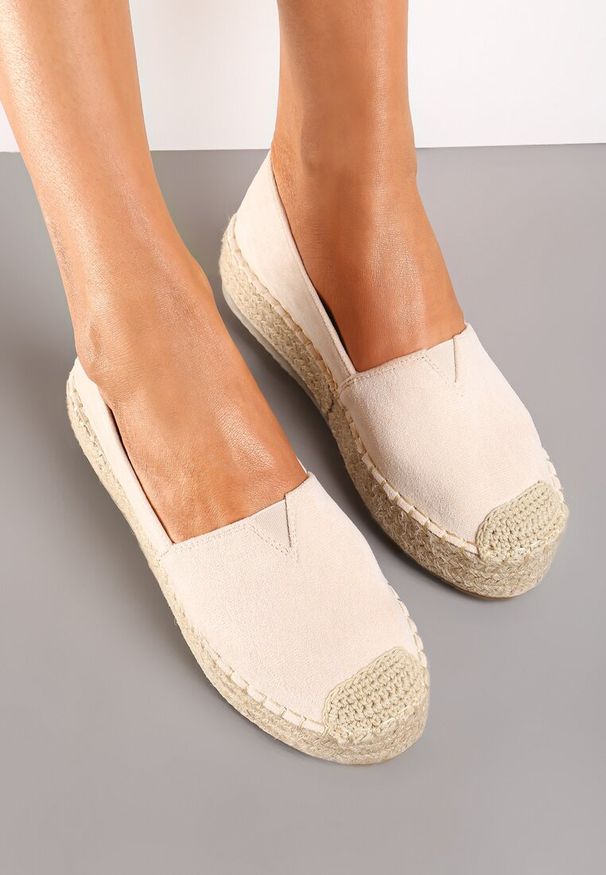 Renee - Beżowe Wsuwane Espadryle na Grubej Podeszwie z Jutowej Plecionki Alarnia. Okazja: na co dzień. Zapięcie: bez zapięcia. Kolor: beżowy. Materiał: jeans, len. Sezon: lato, wiosna. Styl: elegancki, casual